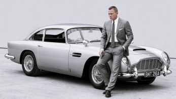 Daniel-Craig-Wearing-A-Suit-In-James-Bond-Images